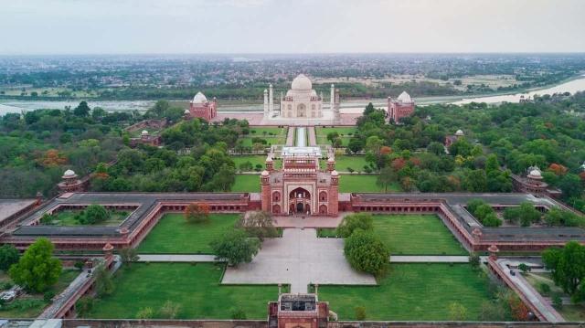 Plan the Perfect Royal Escape with a Delhi Agra Rajasthan Tour Package